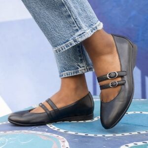 Dansko Leeza Leather Black Mary Jane Flat